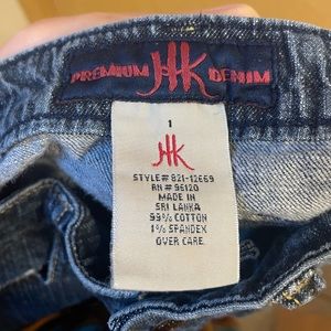 HK vintage hot topic skinny jeans. Size: 1.